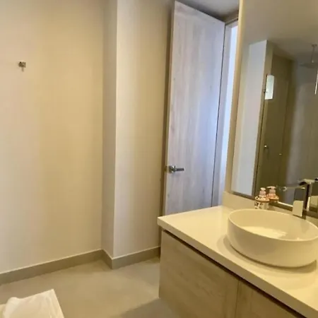 Lujoso Apartamento Vacacional En Morros *