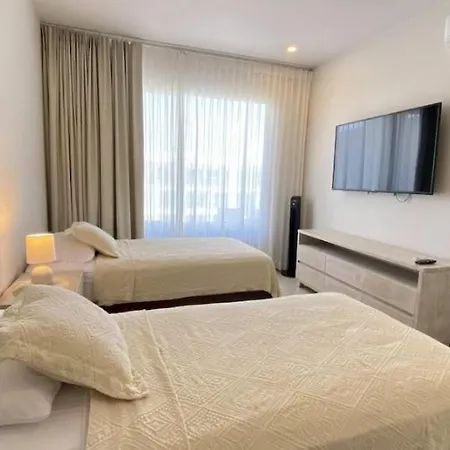 Lujoso Apartamento Vacacional En Morros *